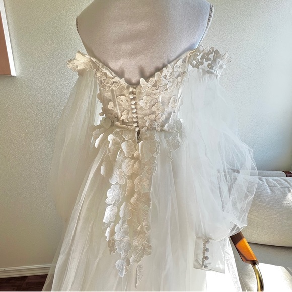 Off the shoulder floral appliqué tulle wedding ball gown corset balloon sleeves - Picture 7 of 7